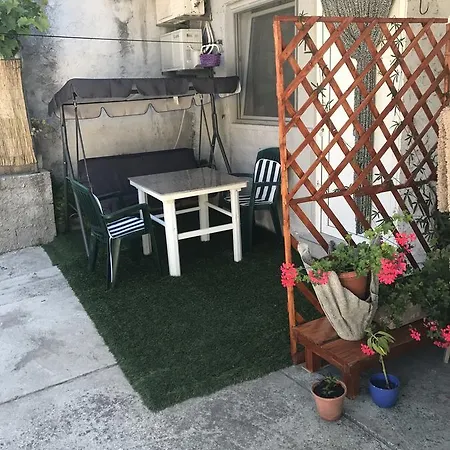 Appartement Gjergja I